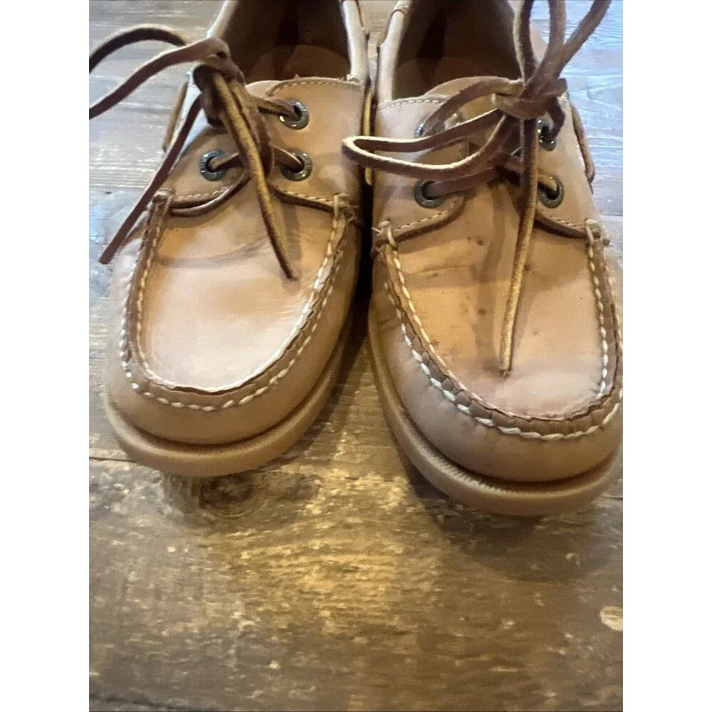 L.L. Bean Women's Size 6 M Two Eye Leather Boat Shoes EUC Tan Brown